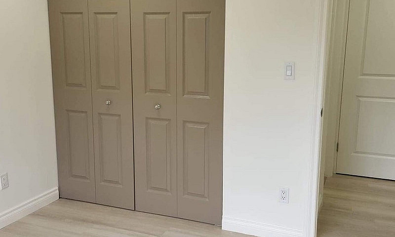 2 Bed , 1 Bath Condo...