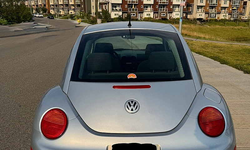 2005 Volkswagen Beet...
