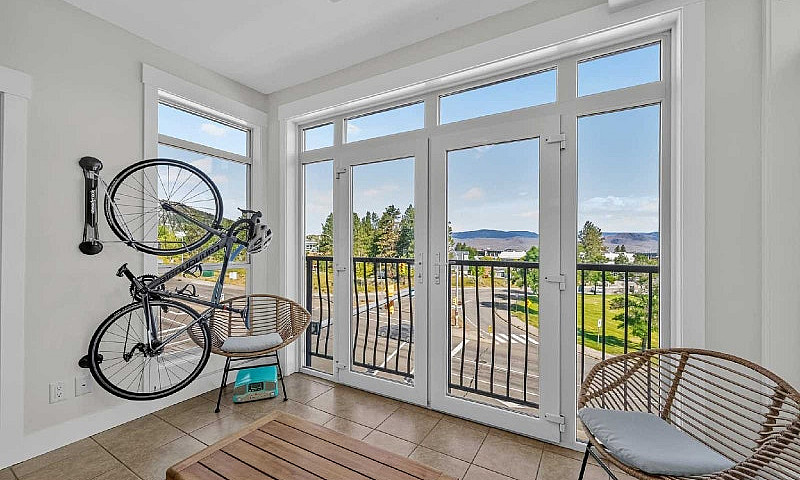 2 Bed 2 Bath Apartme...