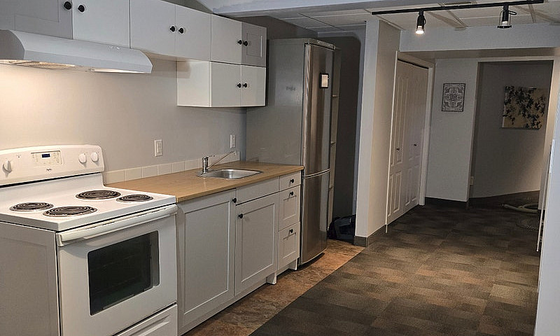 2 Bedroom Basement +...
