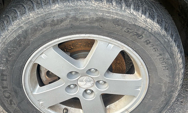2011 Mitsubishi Outl...