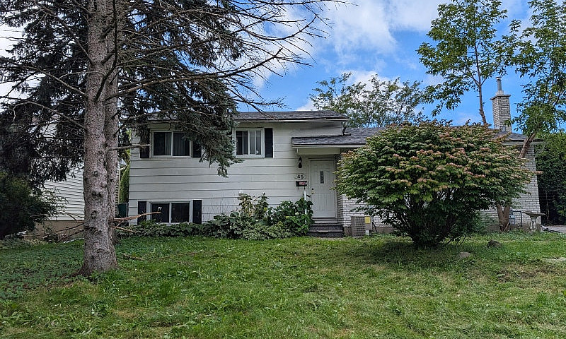5-Bedroom House In M...