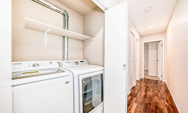 Amazing Apartment Wi...