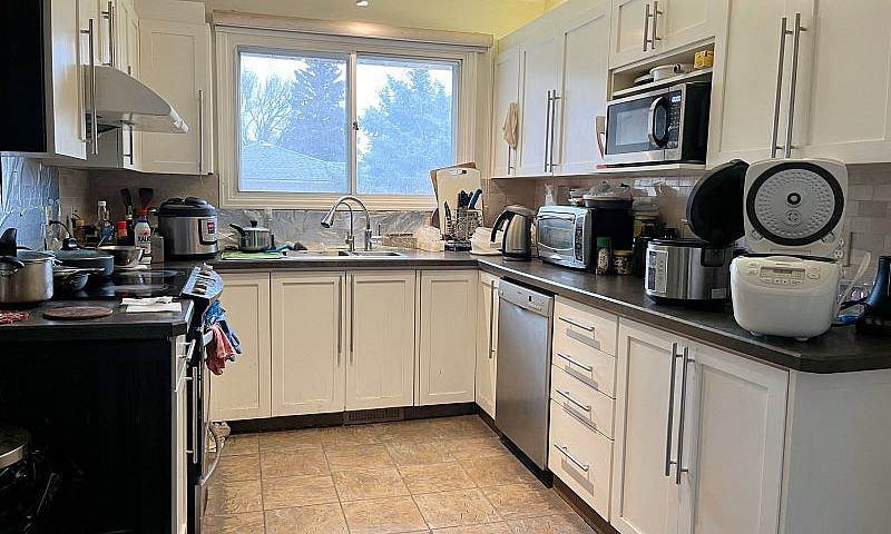 Spacious 5-Bedroom H...
