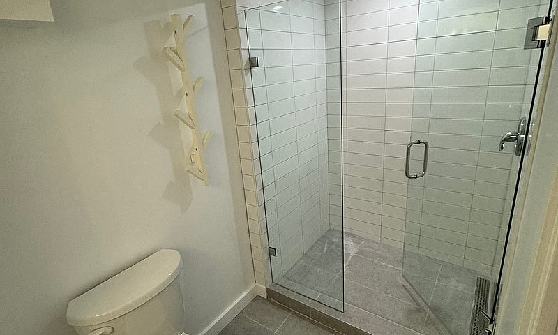 2 Beds 1 Bath Apartm...