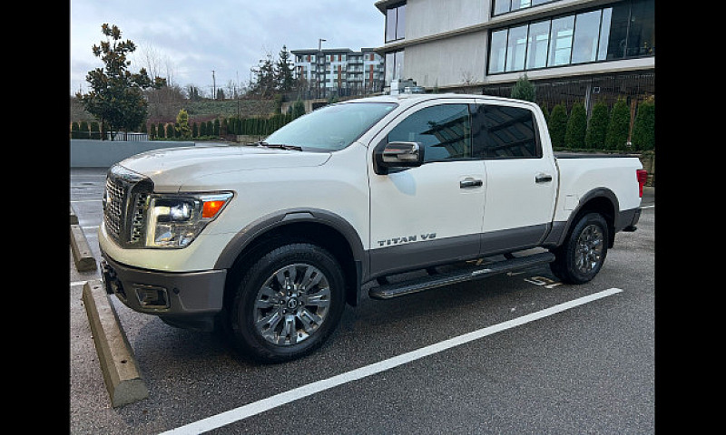 2018 Nissan Titan Pl...