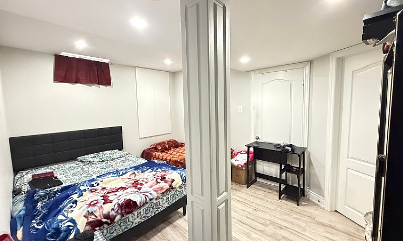 Basement Room For Re...