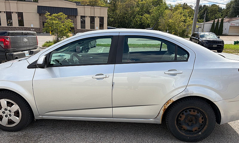 2014 Chevy Sonic Ls...