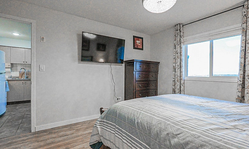 1 Bedroom+Condo For ...