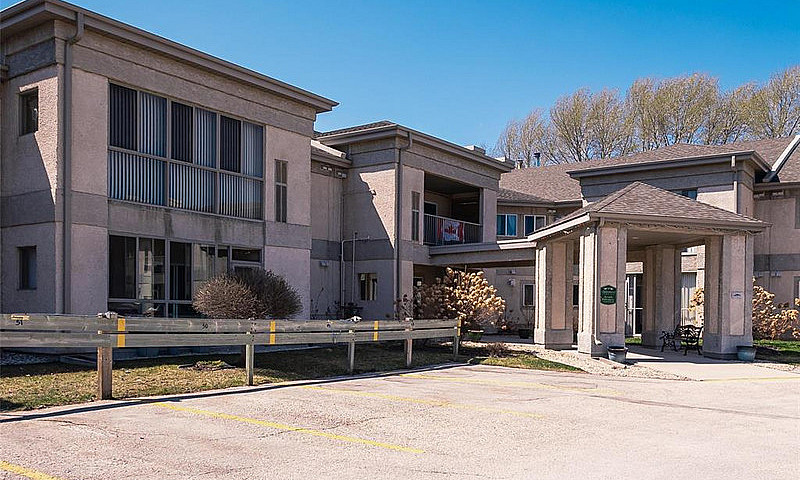 Charleswood Condo - ...