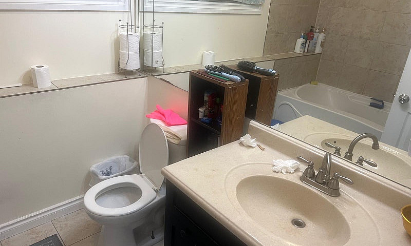 2 Beds 1 Bath - Base...