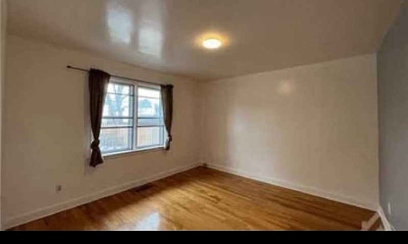 Charming 3-Bedroom B...