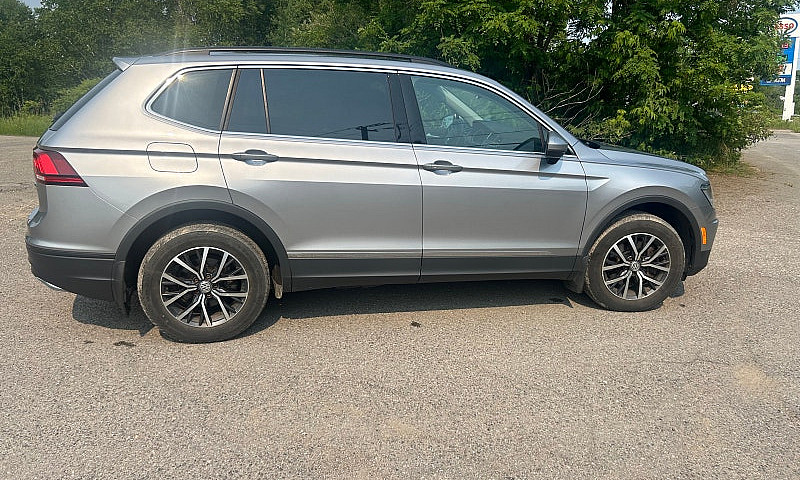 2020 Volkswagen Tigu...