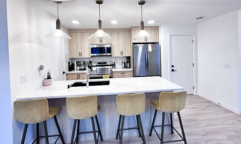 Modern 3-Bedroom, 2....