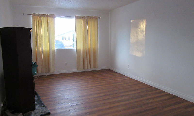 566 Wainwright St Mi...