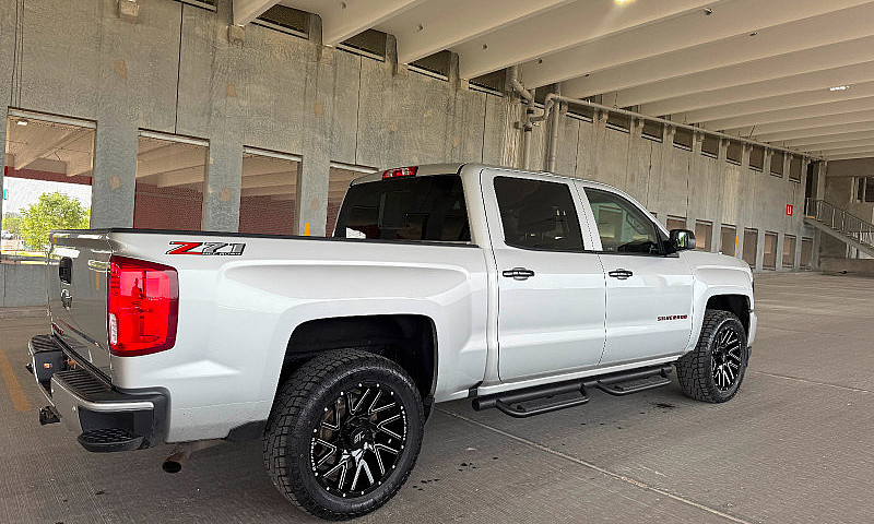 2018 Chevrolet Silve...