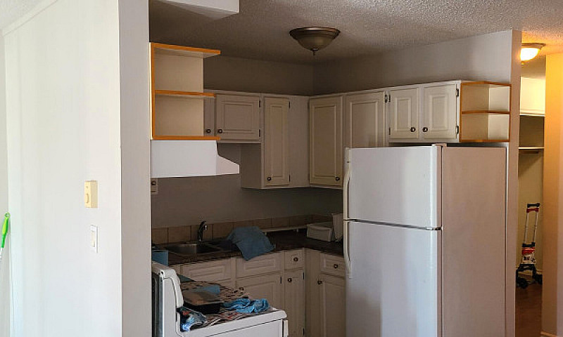 Bright 2 Bedroom Sui...