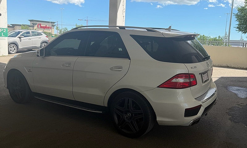 Mercedes Ml 63 Amg...