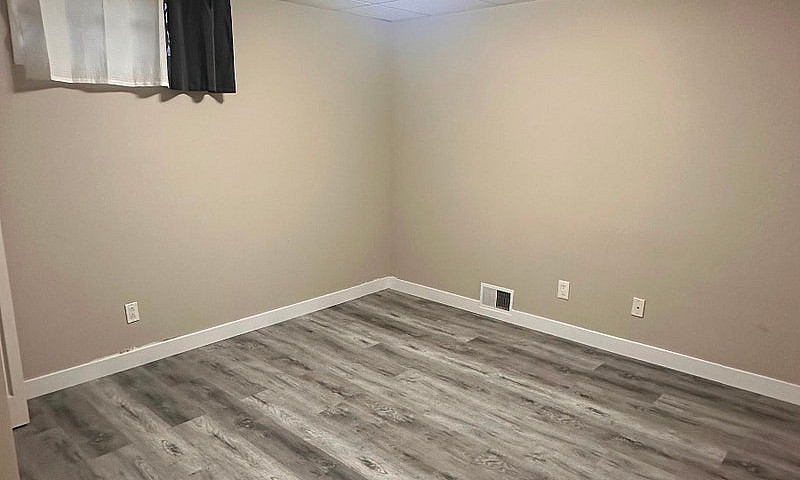 Newly Renovated 2 Be...
