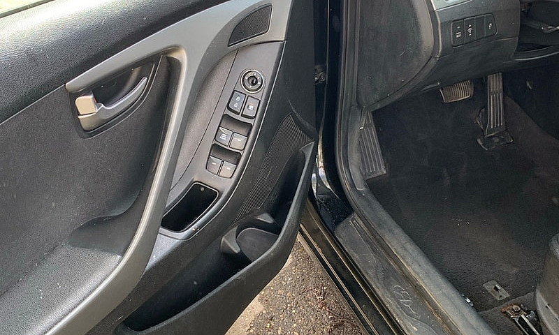 2015 Hyundai Elantra...