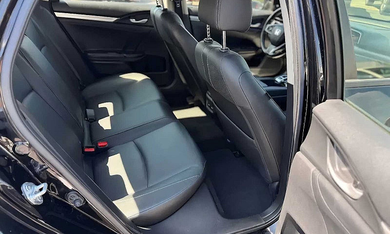 2018 Honda Civic Tou...