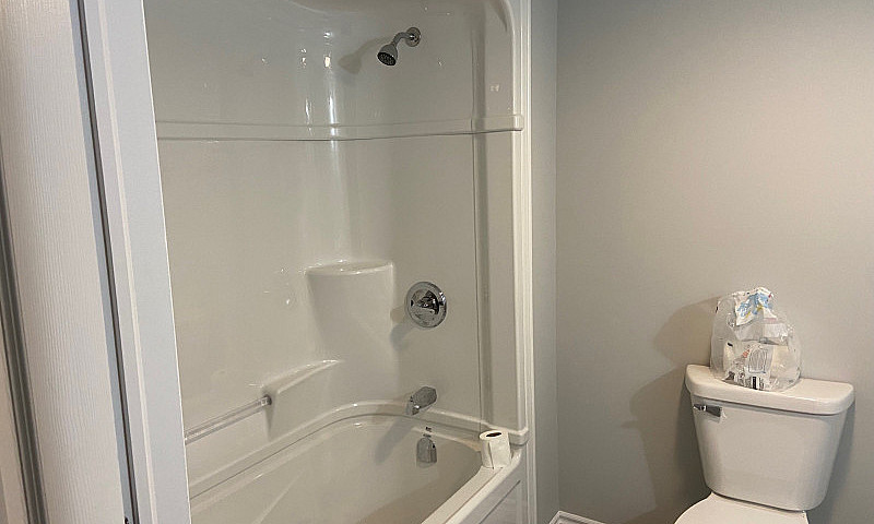 Modern 4 Bedroom Apa...