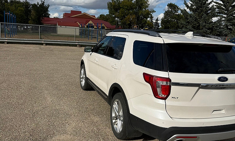 2016 Ford Explorer...