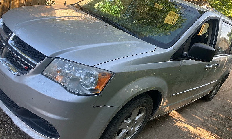 2011 Grand Caravan 1...