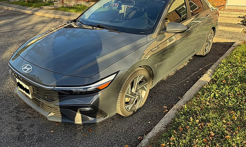 2025 Hyundai Elantra...