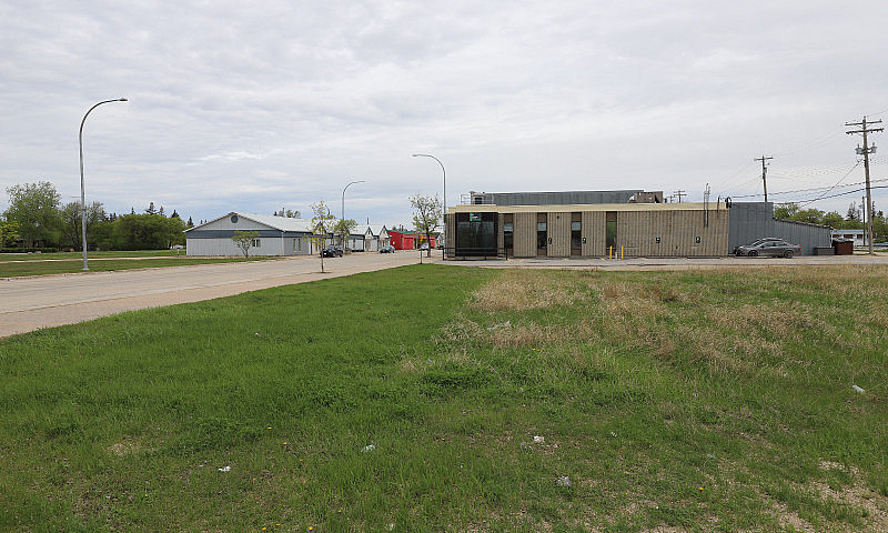 Commercial Building ...