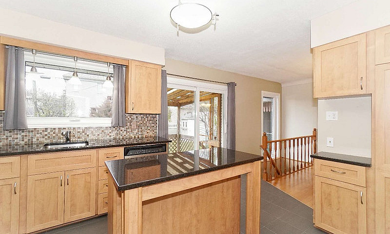 3 Bed 1.5 Bungalow N...