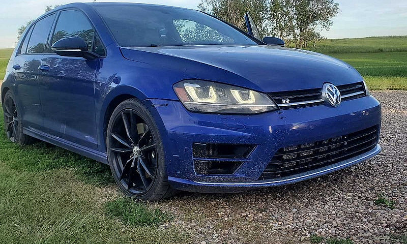 2017 Volkswagen Golf...