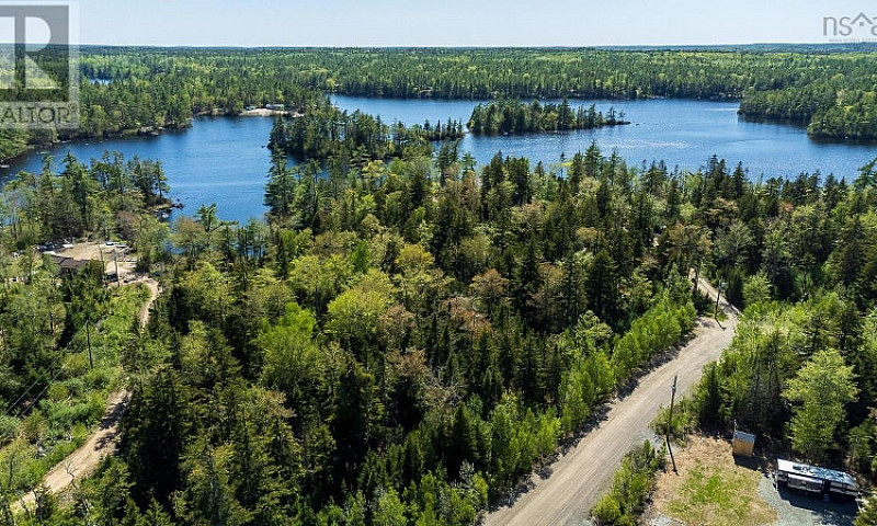 Selling 1.54 Acre Fr...
