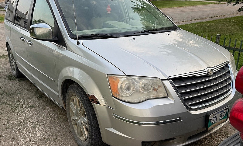  2008 Chrysler Town ...