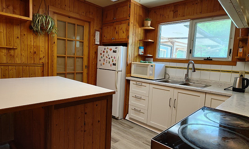 5 Bedroom + Den With...