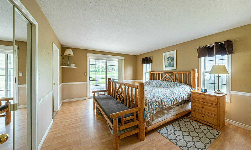 351 Jones Way, Olive...