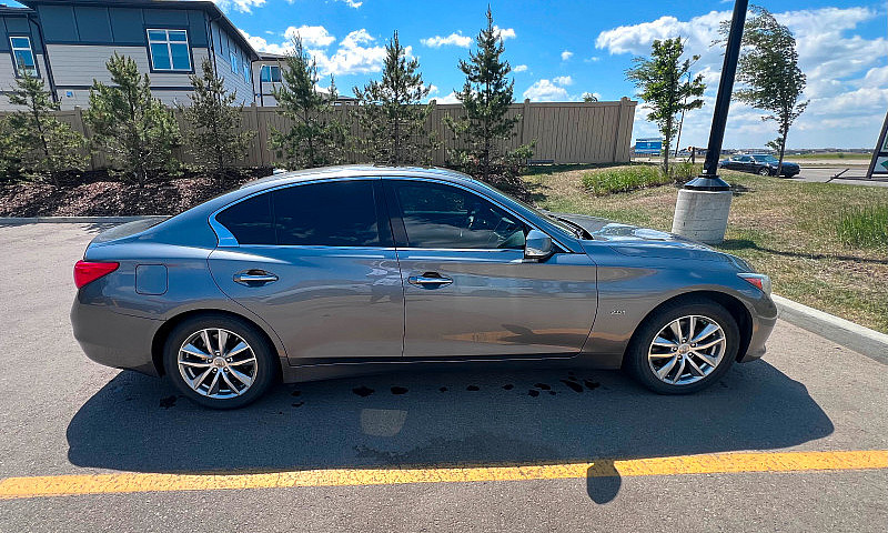 2016 Infinity Q50...