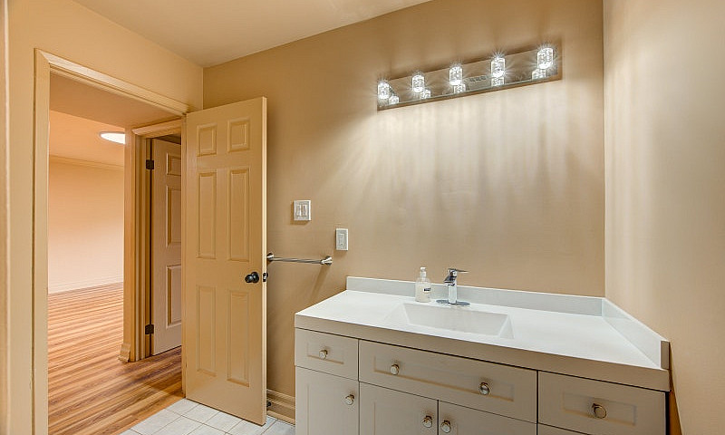 Exceptional 2 Bedroo...