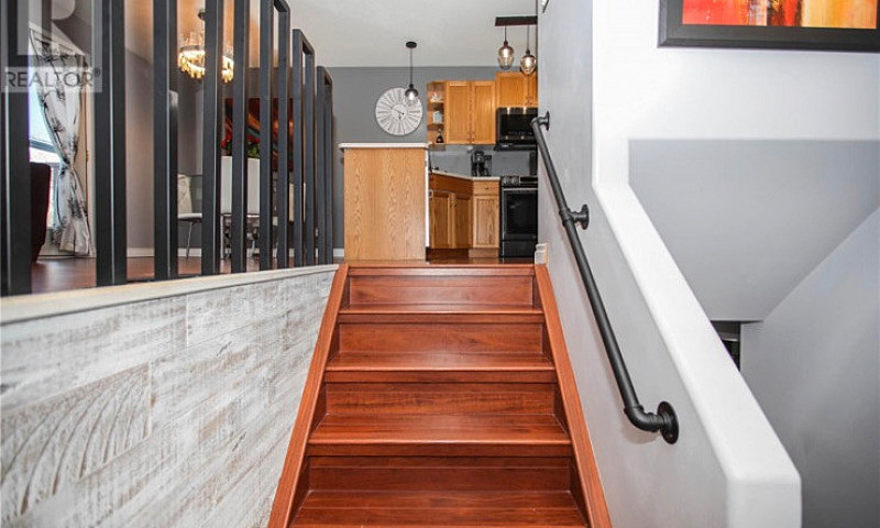 Townhouse Private Sa...
