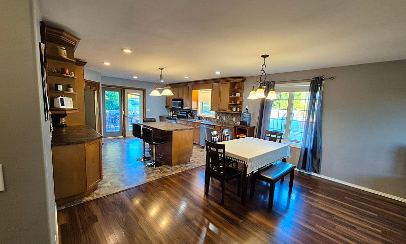5 Beds 3 Baths House...