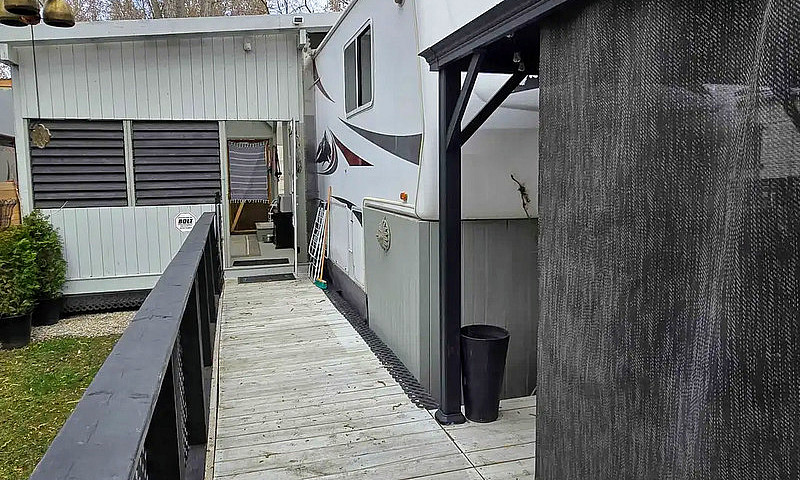 2004 32Ft Everest 5T...