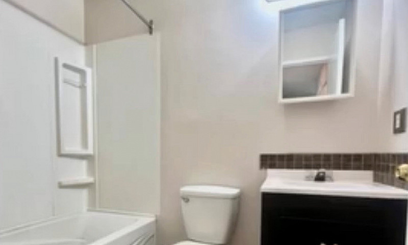 Condo For Rent ( Roo...