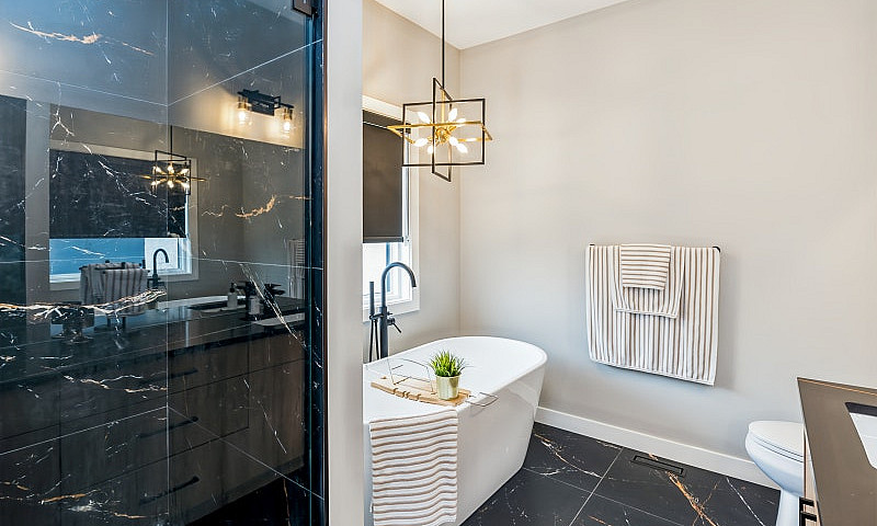 Luxury Bungalow In N...