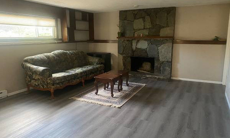 4 Beds 2 Bath Suite...