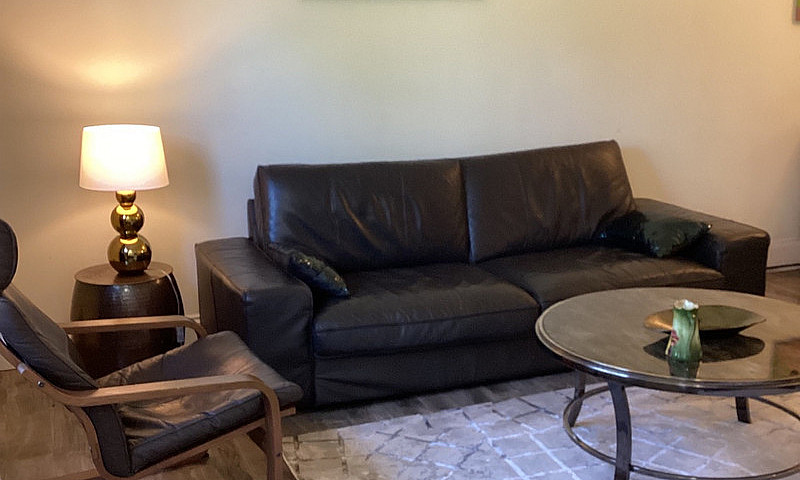  Centrally Located T...