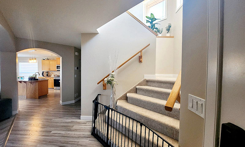 70 Larsen Crescent...