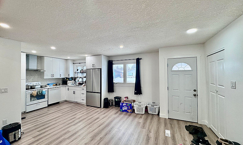 4 Bed 3 Bath House C...