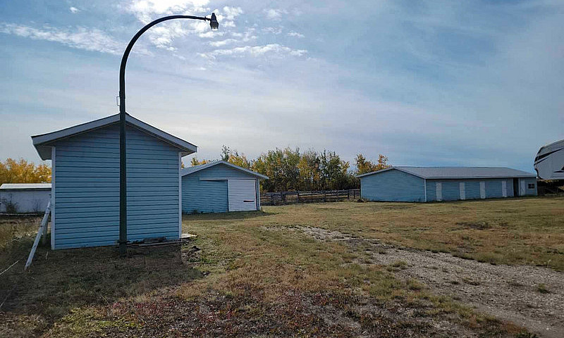 10.7 Acre Family Hob...