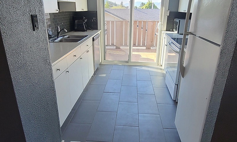 2 Bedroom Furnished ...