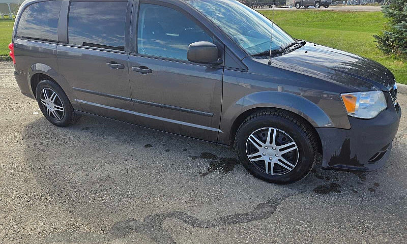 2017 Dodge Caravan 1...